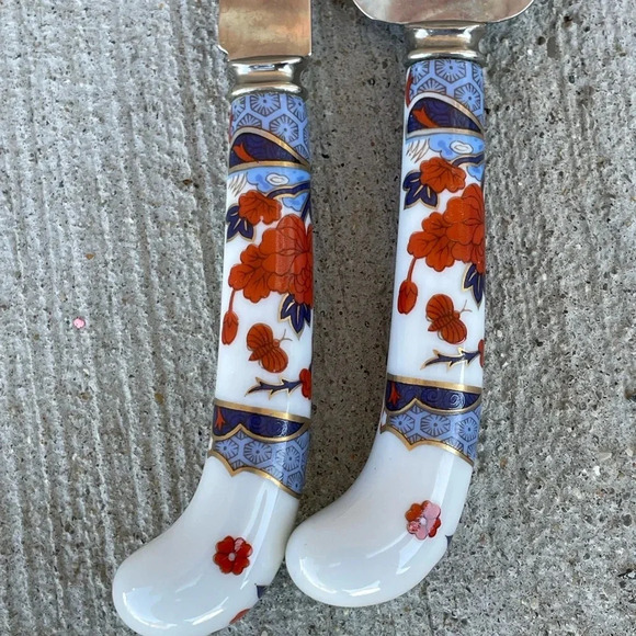 Vintage PRILL Sheffield England Red White Blue Enamel Handle (2) PC Serving Set - Picture 2 of 3